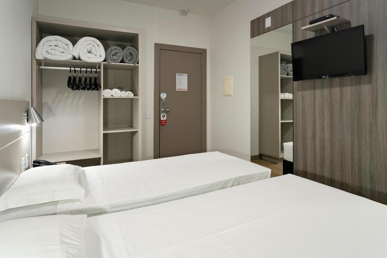 Hotel Valerim Itajai / Navegantes Buitenkant foto