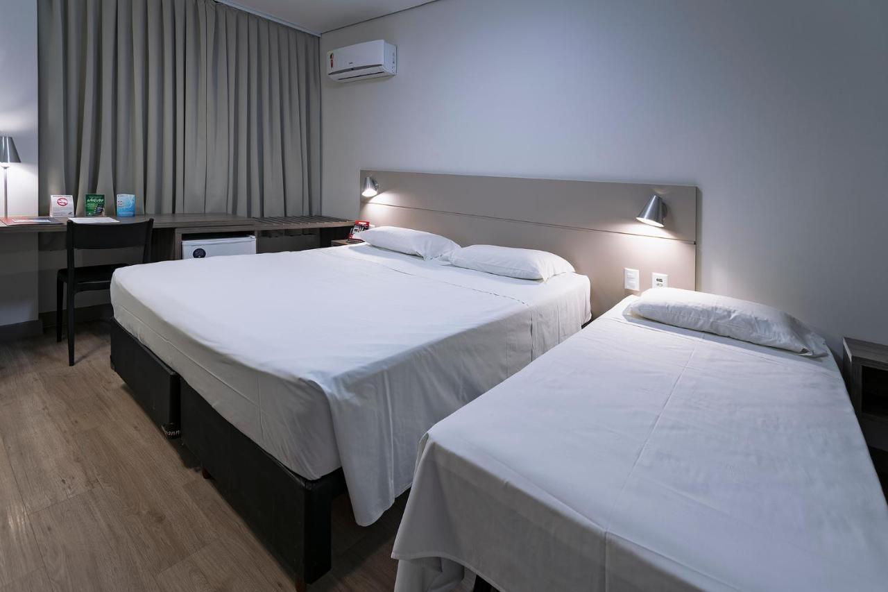 Hotel Valerim Itajai / Navegantes Buitenkant foto