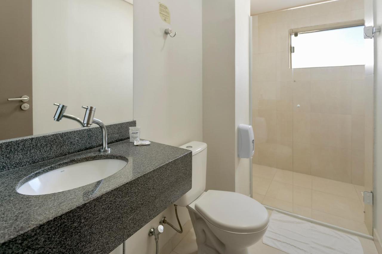 Hotel Valerim Itajai / Navegantes Buitenkant foto