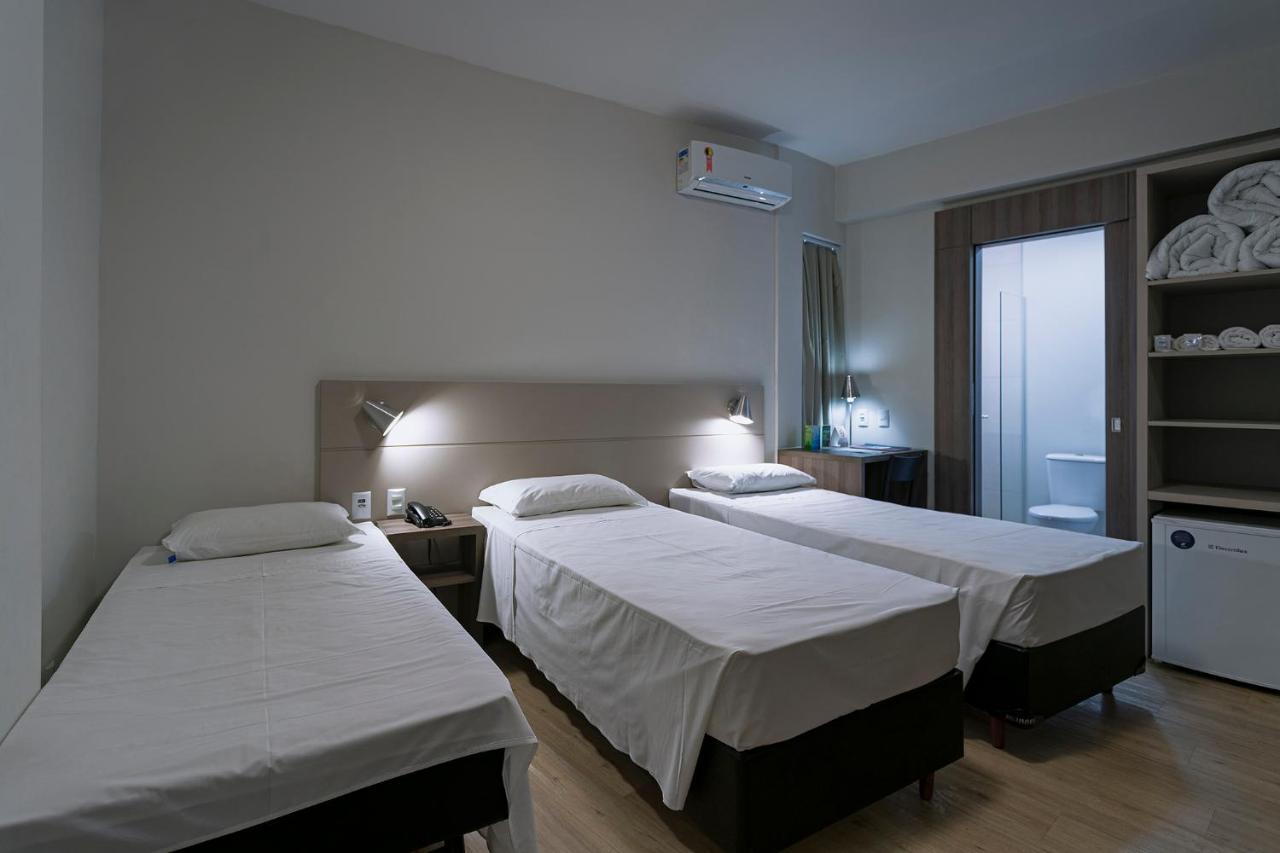 Hotel Valerim Itajai / Navegantes Buitenkant foto