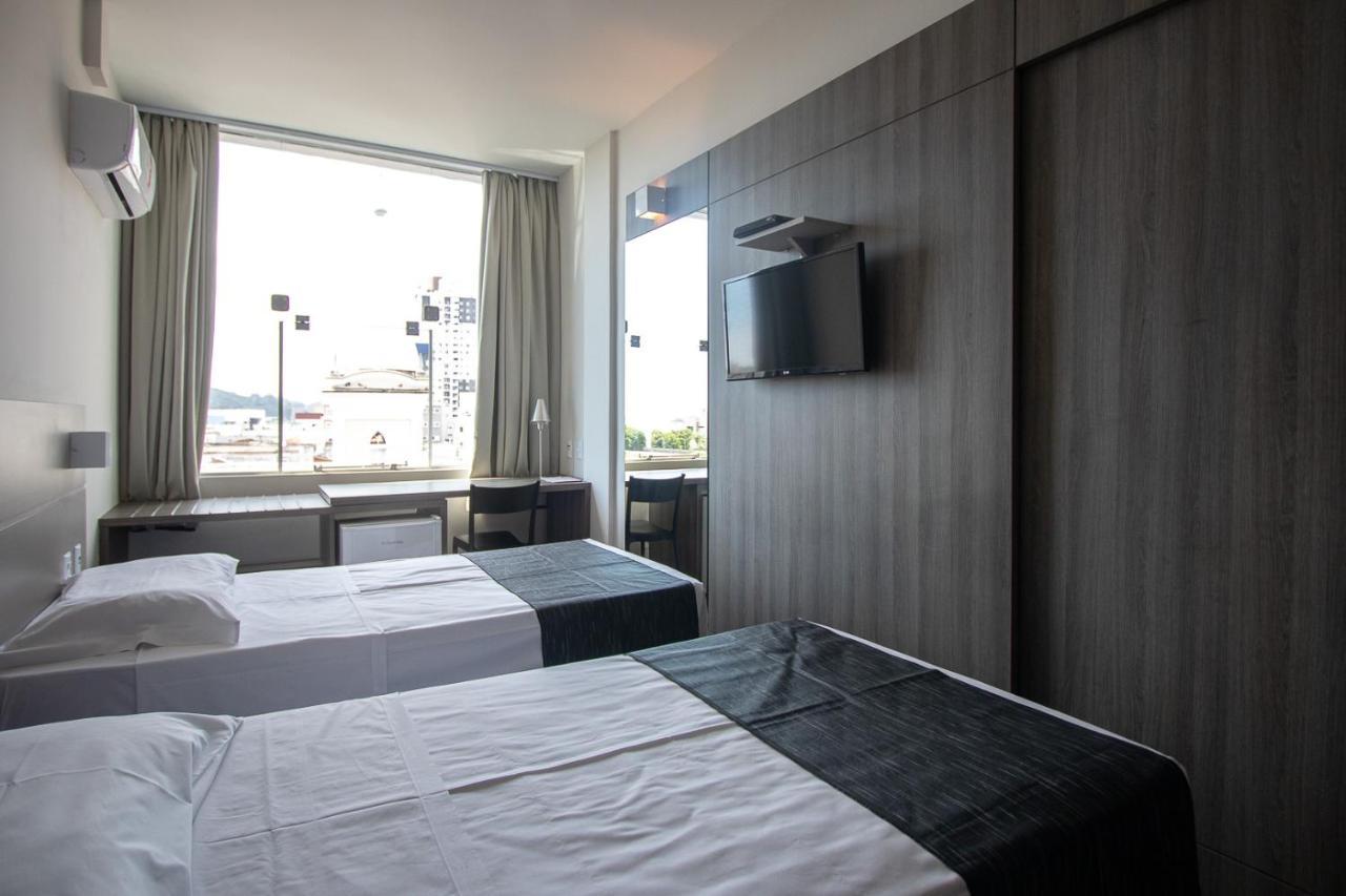 Hotel Valerim Itajai / Navegantes Buitenkant foto