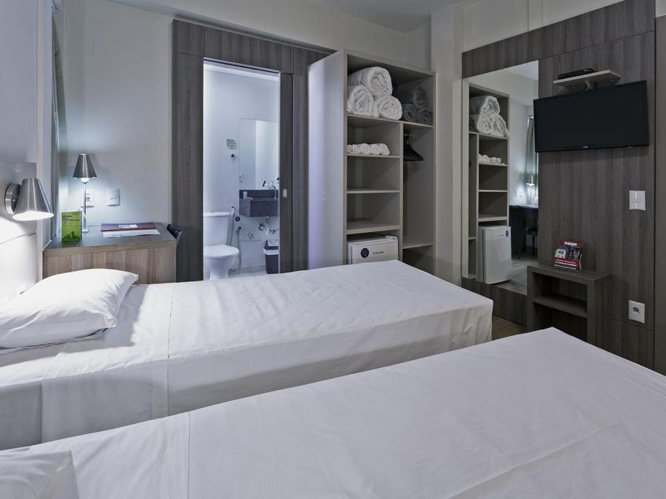 Hotel Valerim Itajai / Navegantes Buitenkant foto