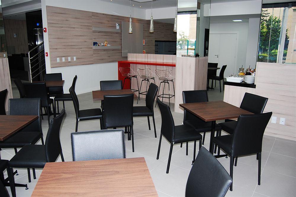 Hotel Valerim Itajai / Navegantes Buitenkant foto