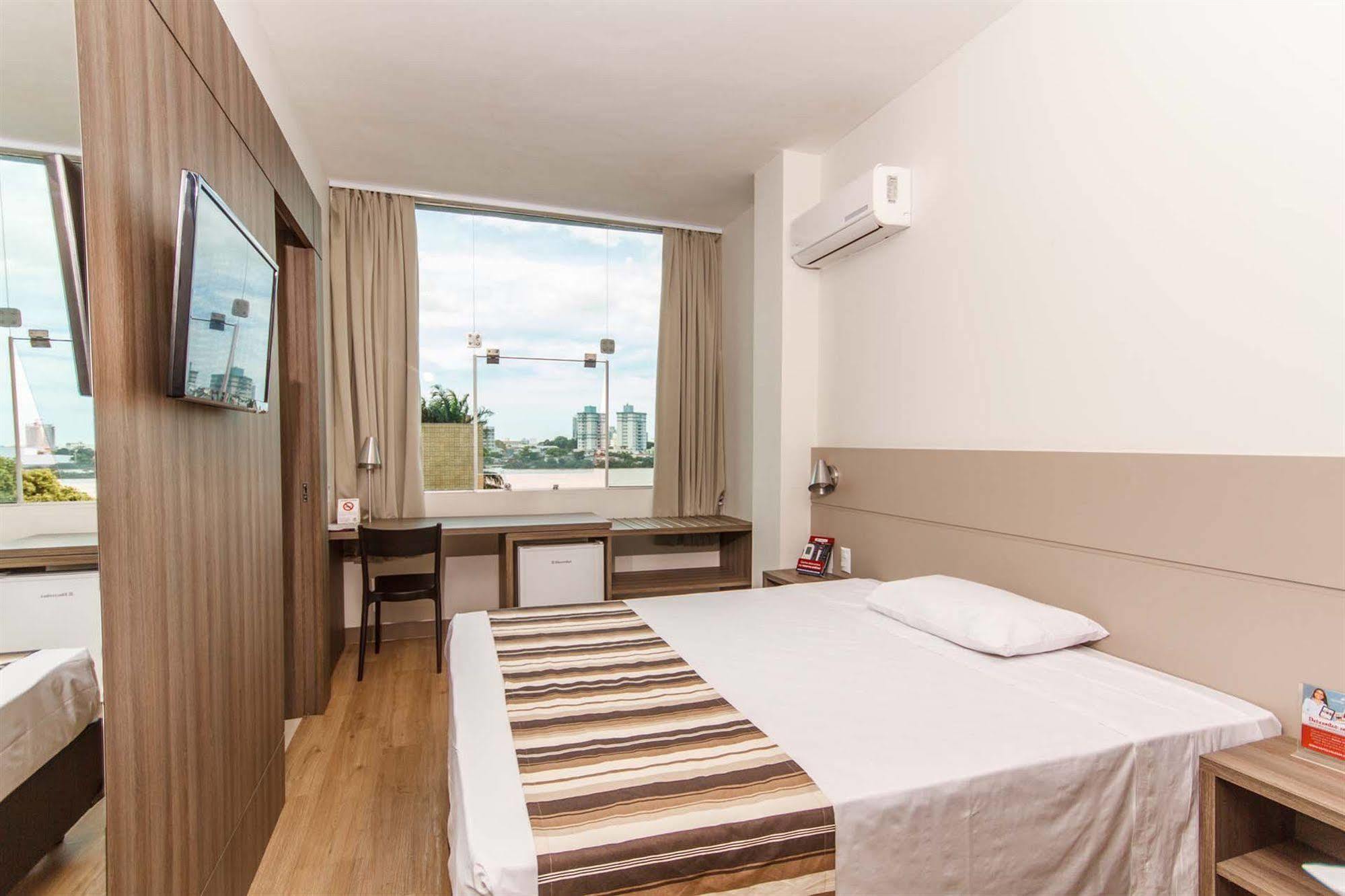 Hotel Valerim Itajai / Navegantes Buitenkant foto