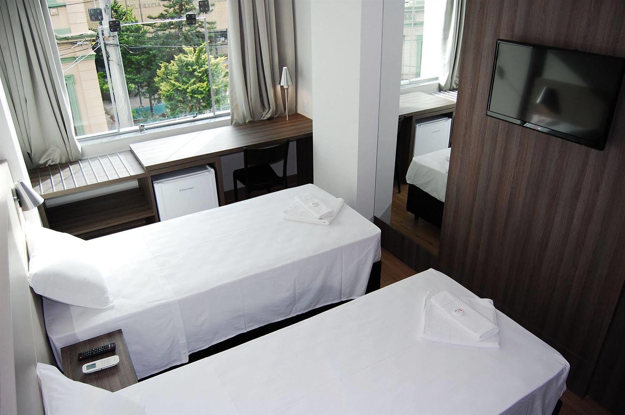 Hotel Valerim Itajai / Navegantes Buitenkant foto