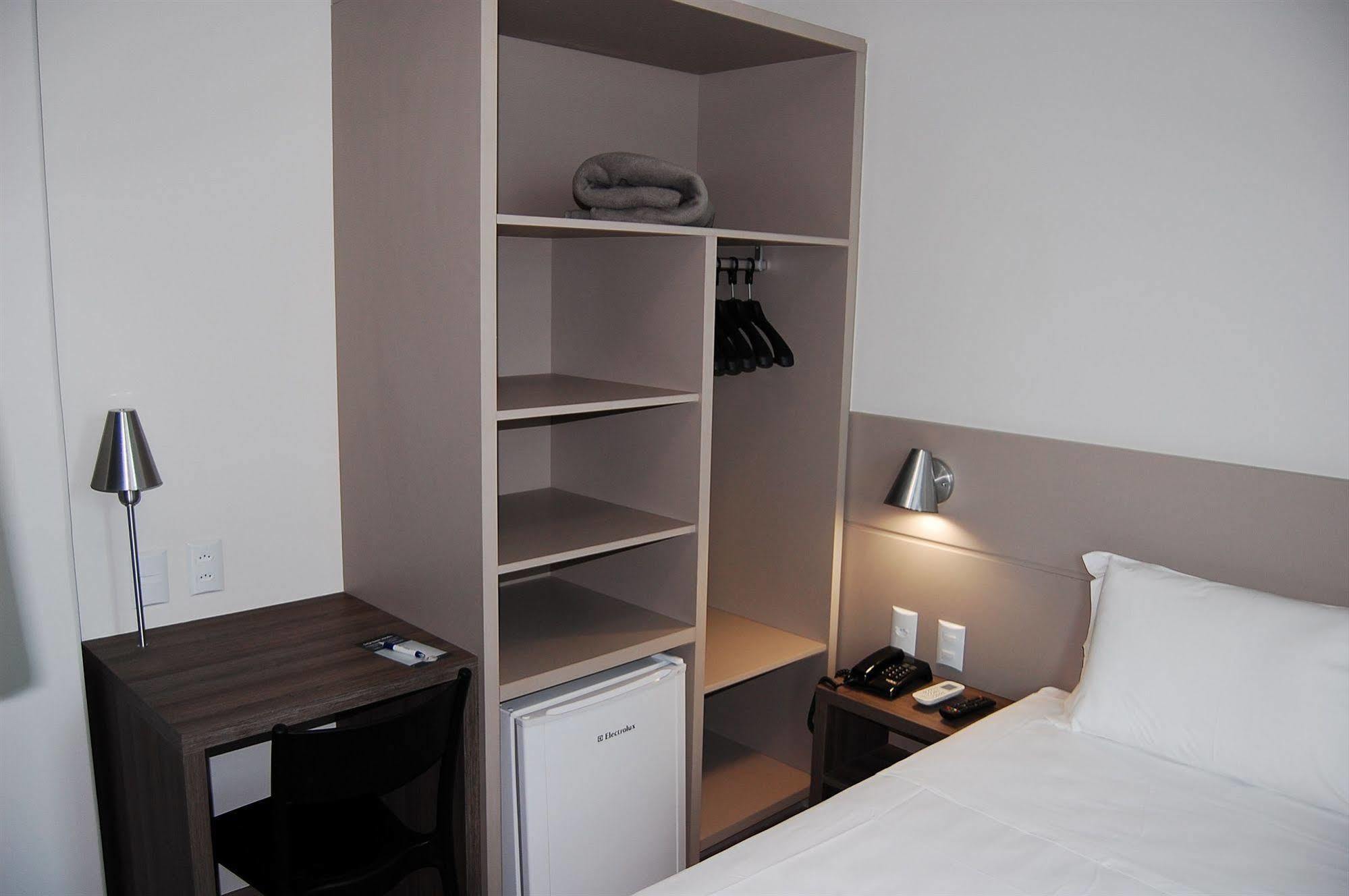 Hotel Valerim Itajai / Navegantes Buitenkant foto