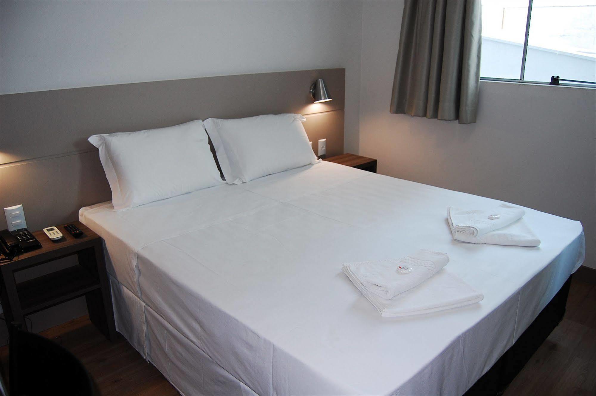 Hotel Valerim Itajai / Navegantes Buitenkant foto
